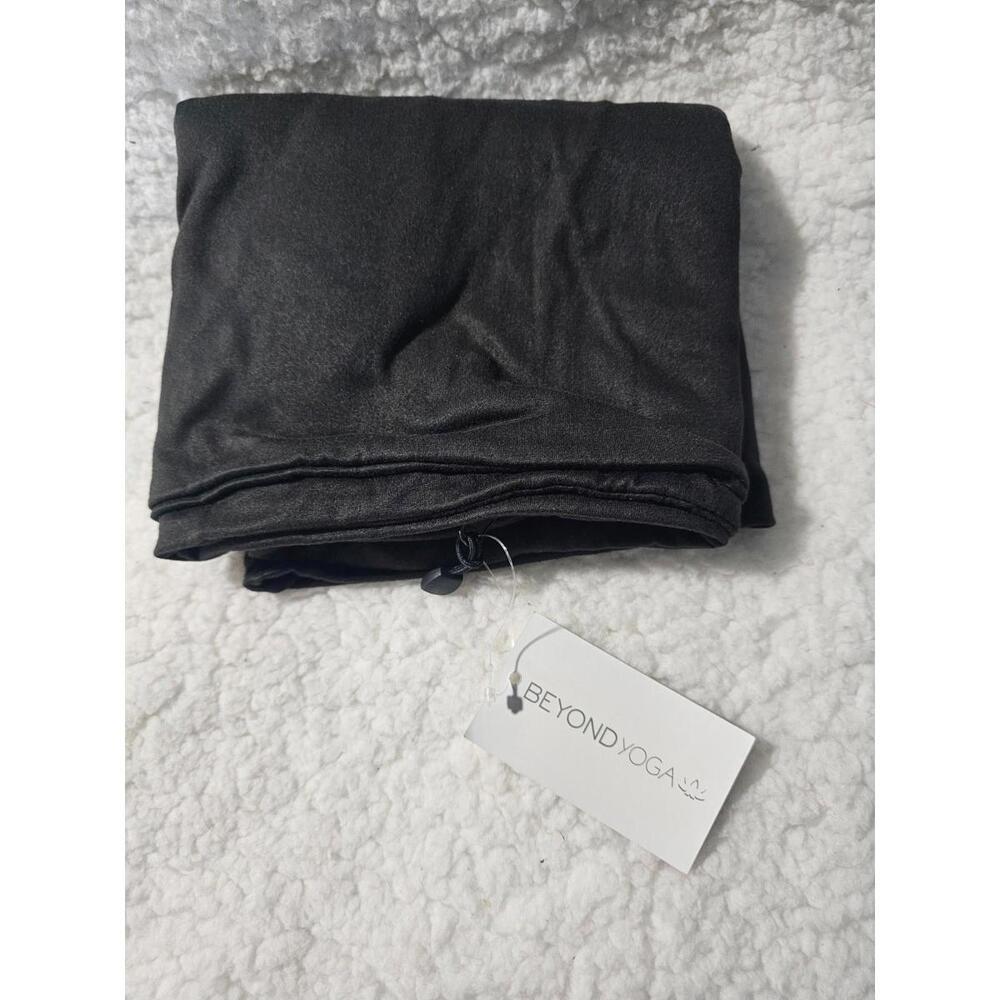 New Beyond Yoga Infinity Scarf With Zipper Cell Pocket Black 30.5" X 13.5"